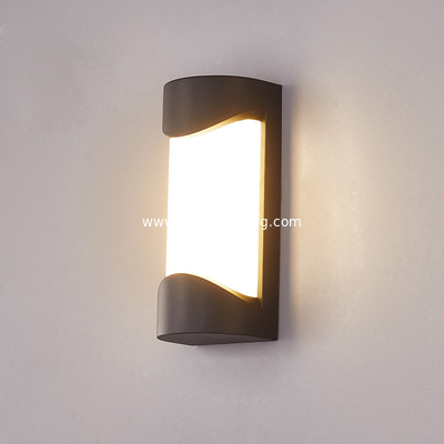 Waterproof IP65 vertical 12W outdoor wall sconce lighting fitting external wall lamp supplier